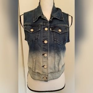 Levi's Blue Denim Ombre Vest Button Up Cropped